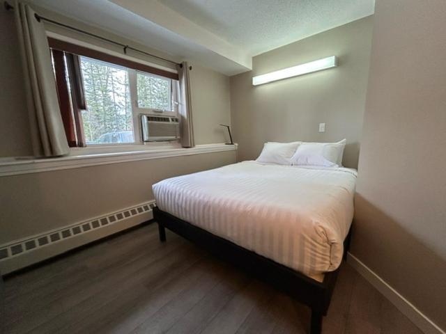 Griz Inn By Stayin Fernie Camera foto
