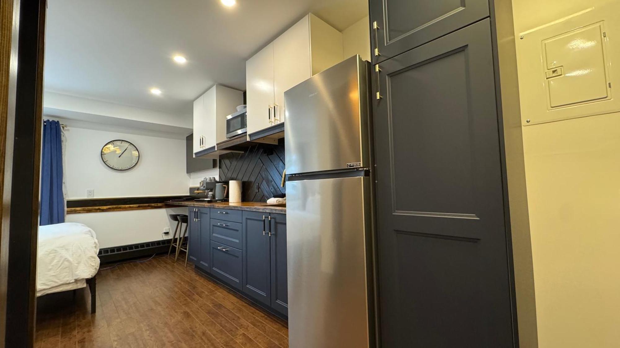 Griz Inn By Stayin Fernie Camera foto